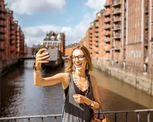 Bike Tour with a Private Guide: Hamburg Best Highlights｜Germany