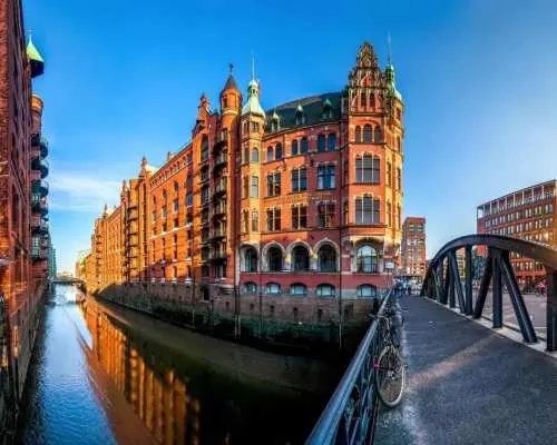 Hamburg: Old Town & Speicherstadt Private Walking Tour｜Germany