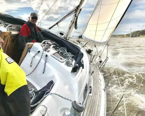 Authentic sailingtrip "towards Blankenese", Hamburg/Elbe｜Germany