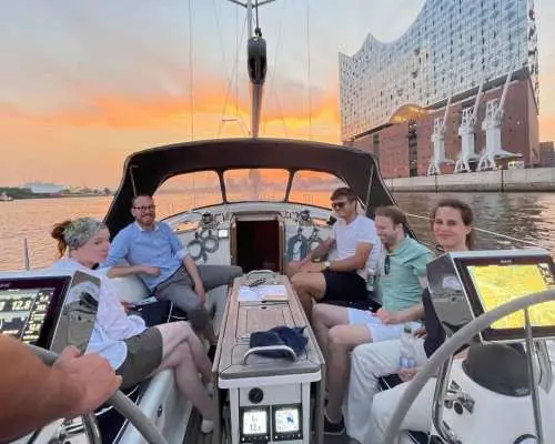 Sailing trip ''the Elbe by night", Hamburg/Elbe｜Germany