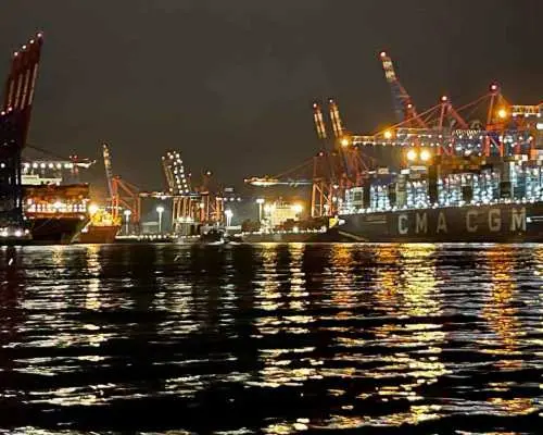 Sailing trip ''the Elbe by night", Hamburg/Elbe｜Germany