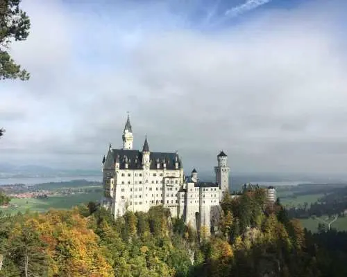 Private tour to Neuschwanstein castle from Munich｜Germany