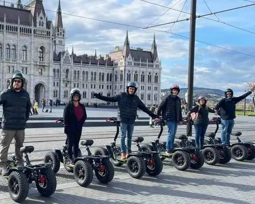Budapest: Buda Highlights Guided Tour on Electric EZRaider｜Hungary