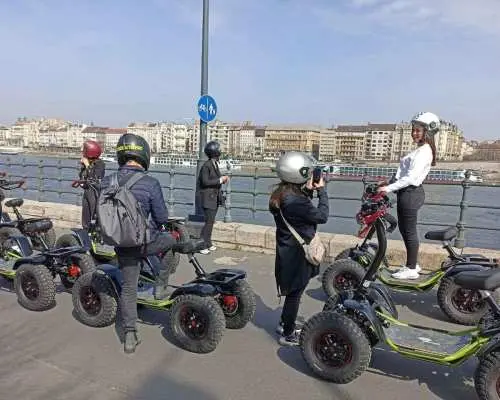Budapest: Buda Highlights Guided Tour on Electric EZRaider｜Hungary