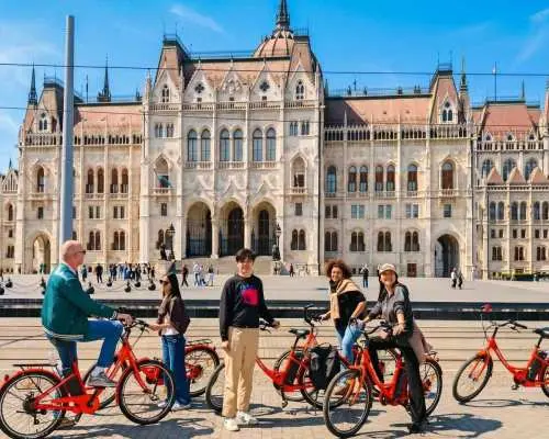 Budapest: Essential Historical Bike Tour (1.5 hours)｜Hungary