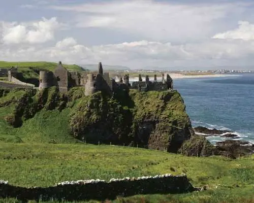 Dublin: Tour tham quan có hướng dẫn viên đến Giant's Causeway, Dark Hedges & Titanic | Ireland