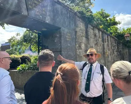 Dublin Walking Tour: Castle & Cathedrals with a Local Expert｜Ireland