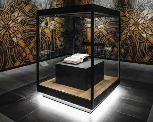 Dublin Medieval Castle-Book of Kells & St Patricks Cathedral｜Ireland
