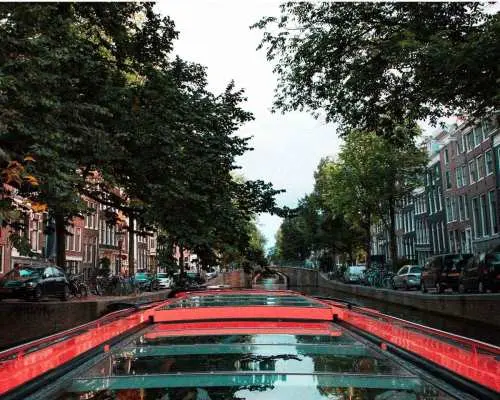 Amsterdam: Dinner Cruise with 4-Course Menu｜Netherlands