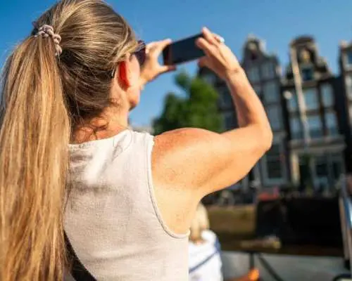Amsterdam: 90-Min Small Group Canal Cruise (Bar on Board)｜Netherlands