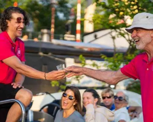 Amsterdam: 90-Min Small Group Canal Cruise (Bar on Board)｜Netherlands