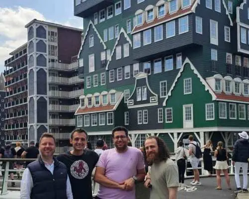 개인 투어 Mercedes Van, Zaandam, Zaanse Schans & Volendam | 네덜란드