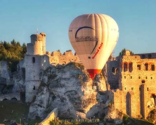 Kraków: Hot Air Balloon Flight with Champagne｜Poland