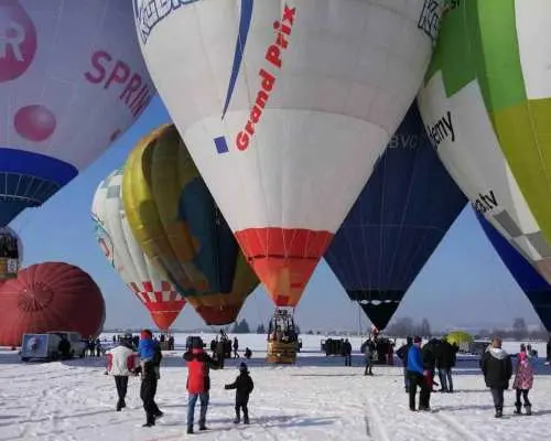 Kraków: Hot Air Balloon Flight with Champagne｜Poland