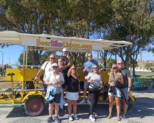 Lisbon: 1-Hour Beer, Sangria or Wine Bike Sightseeing Tour｜Portugal