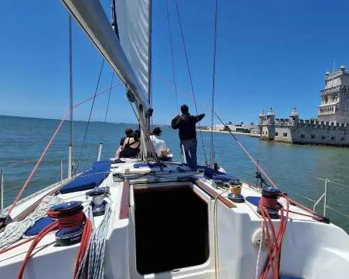 Lisbon: Yacht Sailing Tour With Portuguese Wine and History｜Portugal