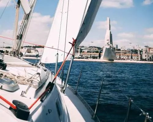 1 Hour Private - Lisbon: Sailing Tour With Wine and History｜Portugal