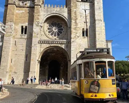Lisbon: Half Day Complete City Highlights Tour by Tuk Tuk｜Portugal