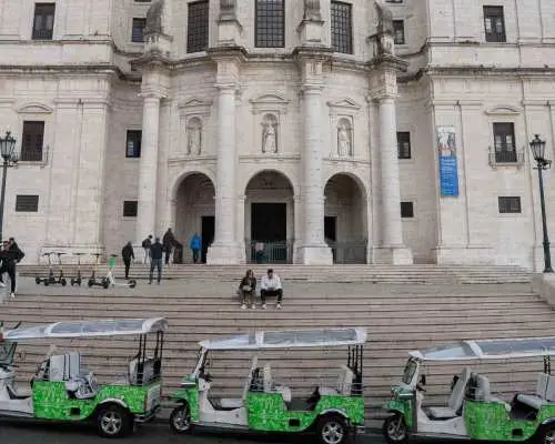 Essential Tour of Old Lisbon in 2H00 : Private Tuk-Tuk Tour｜Portugal