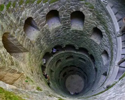 Lisbon: Chuyến tham quan Sintra, Cung điện Pena, Lâu đài Moorish & Regaleira｜Bồ Đào Nha