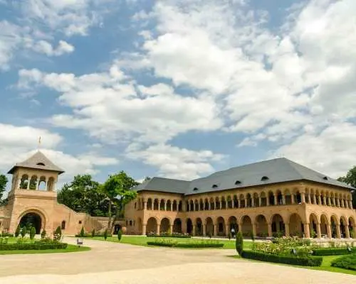 Private Half Day Trip to Snagov Monastery & Mogosoaia｜Romania