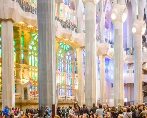 Barcelona: Sagrada Familia with Towers and Park Güell Tour｜Spain