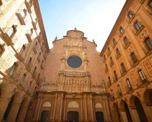 Barcelona: Montserrat & Sagrada Familia Guided Tour｜Spain