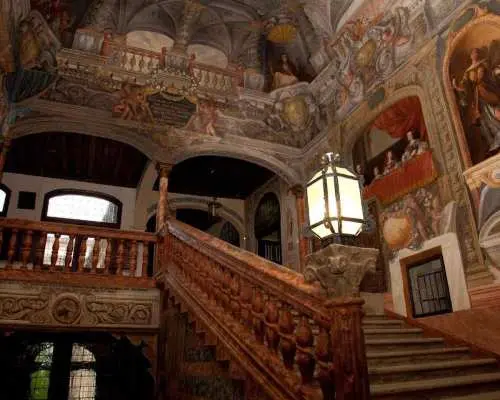 Tour tham quan Cung điện Hoàng gia Madrid (không cần xếp hàng) và Công viên Retiro | Tây Ban Nha
