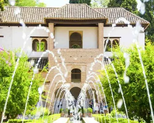 Private Alhambra Tour From Malaga & Surrounds｜Spain