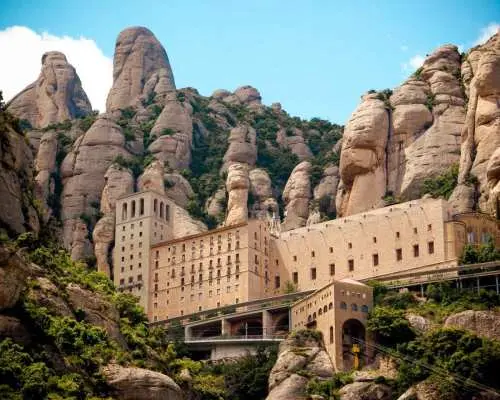 Barcelona: Montserrat Tour, Transfers & Basilica Entry｜Spain
