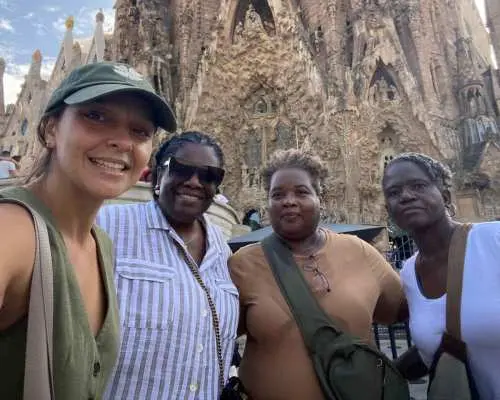 Barcelona: Private Foodie Tour + Sagrada Família Tickets｜Spain