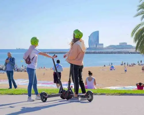 Barcelona: Gaudi Highlights Guided Tour by Electric Scooter｜Spain
