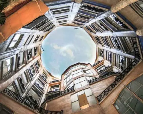 Barcelona: Private Gaudi Tour to Casa Mila & Casa Vicens｜Spain