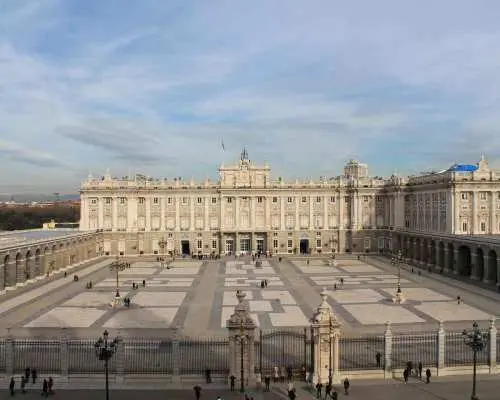Madrid: Royal Palace Private Tour with Tickets｜Spain