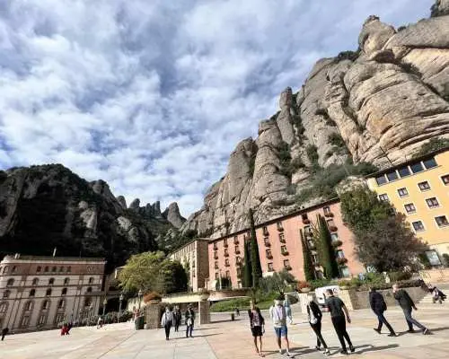 From Barcelona: Montserrat Private Day Trip With Pickup｜Spain
