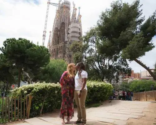 Romantic Photoshoot Experience for Couples in Barcelona｜Spain