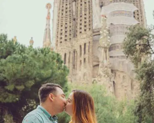 Romantic Photoshoot Experience for Couples in Barcelona｜Spain