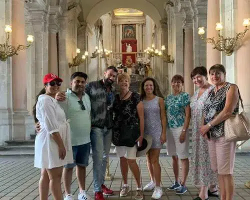 Madrid: Vé vào Cung điện Hoàng gia và Tour tham quan nhóm nhỏ | Tây Ban Nha
