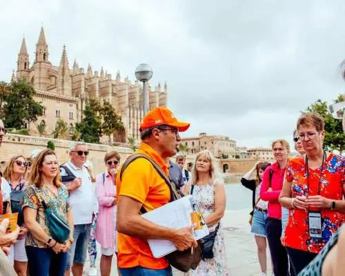 Palma de Mallorca: Old Town and Cathedral Tour｜Spain
