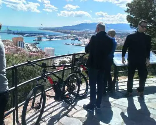 Málaga: City Highlights Private E-Bike Tour｜Spain