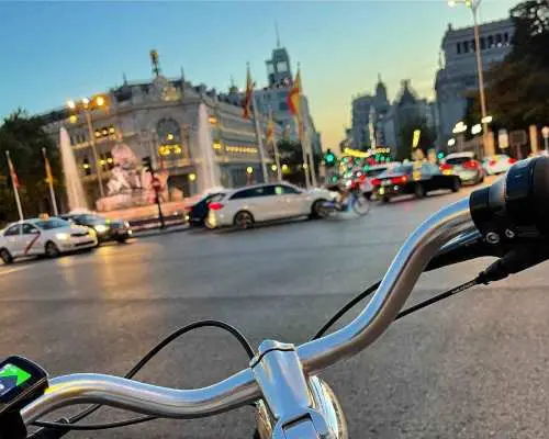 มาดริด: บริการเช่าจักรยานวินเทจพร้อมแผนที่ท่องเที่ยว | สเปน