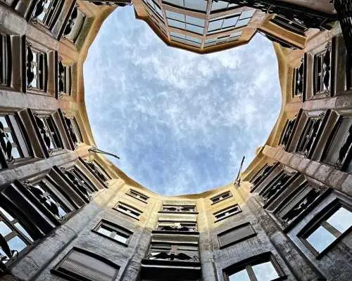 Barcelona: Exclusive Exploration of Gaudi's Masterpieces｜Spain
