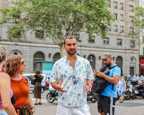 Barcelona: Thiên tài Gaudi và các kiến ​​trúc sư hiện đại | Tây Ban Nha