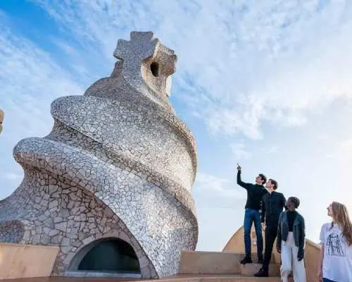 บาร์เซโลนา: ทัวร์ Fast Track La Casa Milà พร้อมไกด์ |สเปน