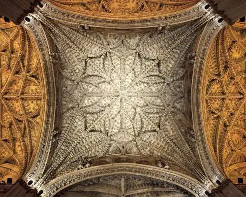 Seville: Priority Access Cathedral & Giralda Tour｜Spain