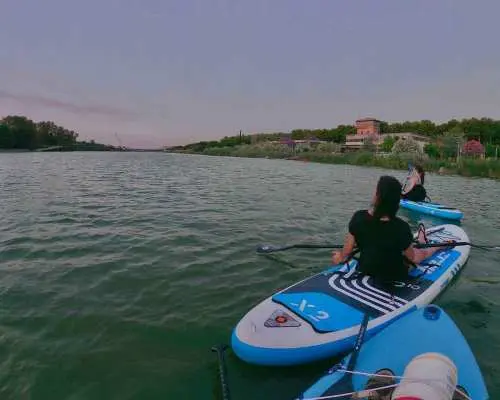ทัวร์พายเรือแพดเดิลเซิร์ฟ: เซบียาประวัติศาสตร์ ทริอานา และลาการ์ตูฮา | สเปน