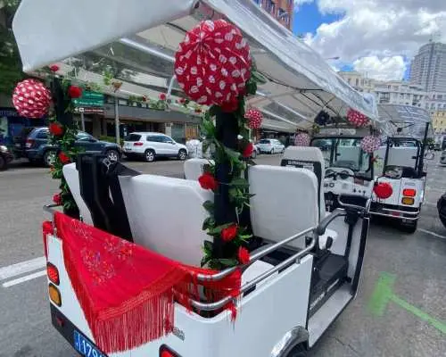 馬德里：嘟嘟車之旅體驗，感受西班牙市集裝飾｜西班牙