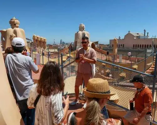 Barcelona: Sagrada Familia, Park Guell, Casa Mila & tapas｜Spain