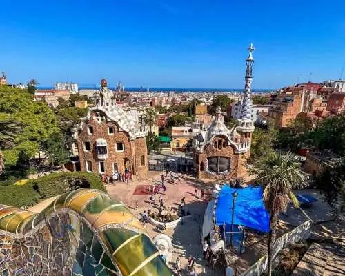 Barcelona: Tour tham quan Công viên Güell theo nhóm nhỏ + Ưu tiên không cần xếp hàng | Tây Ban Nha