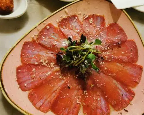 巴塞隆纳：隐密酒窖的西班牙小吃和葡萄酒体验｜西班牙